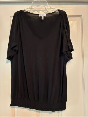 Jessica Simpson Black V-Neck Short Sleeve Tunic Top